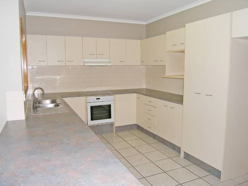6 Plaintain Street, KEWARRA BEACH, QLD 4879