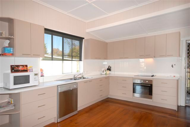 2 Dunne Street, HARRISTOWN, QLD 4350