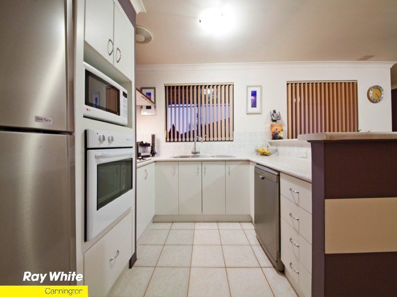 8/7 Lester Drive, THORNLIE, WA 6108