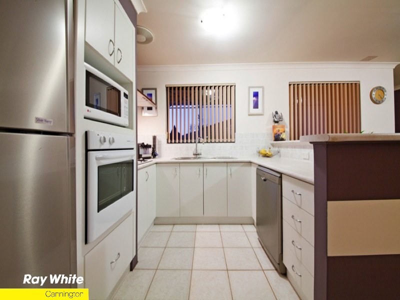 8/7 Lester Drive, THORNLIE, WA 6108
