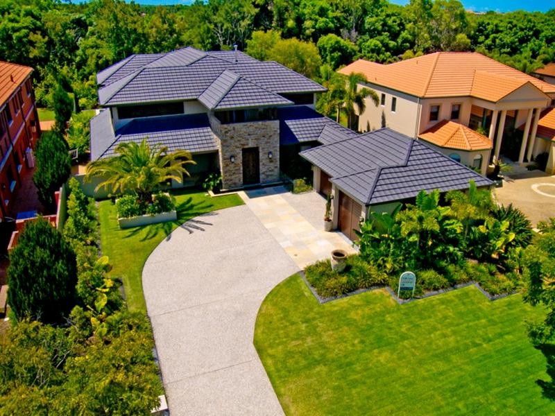 8216 Magnolia Drive West, HOPE ISLAND, QLD 4212