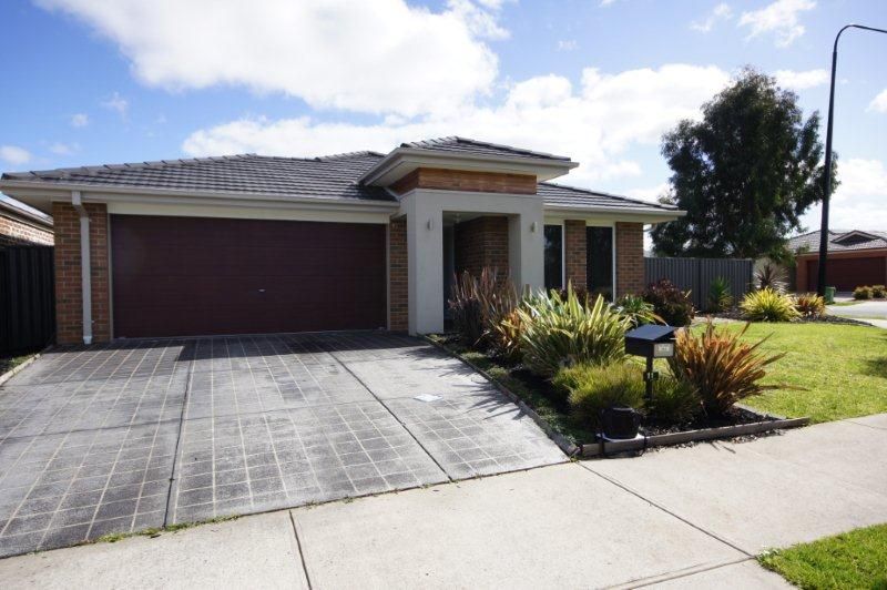 11 Tangelo Terrace, PAKENHAM, VIC 3810