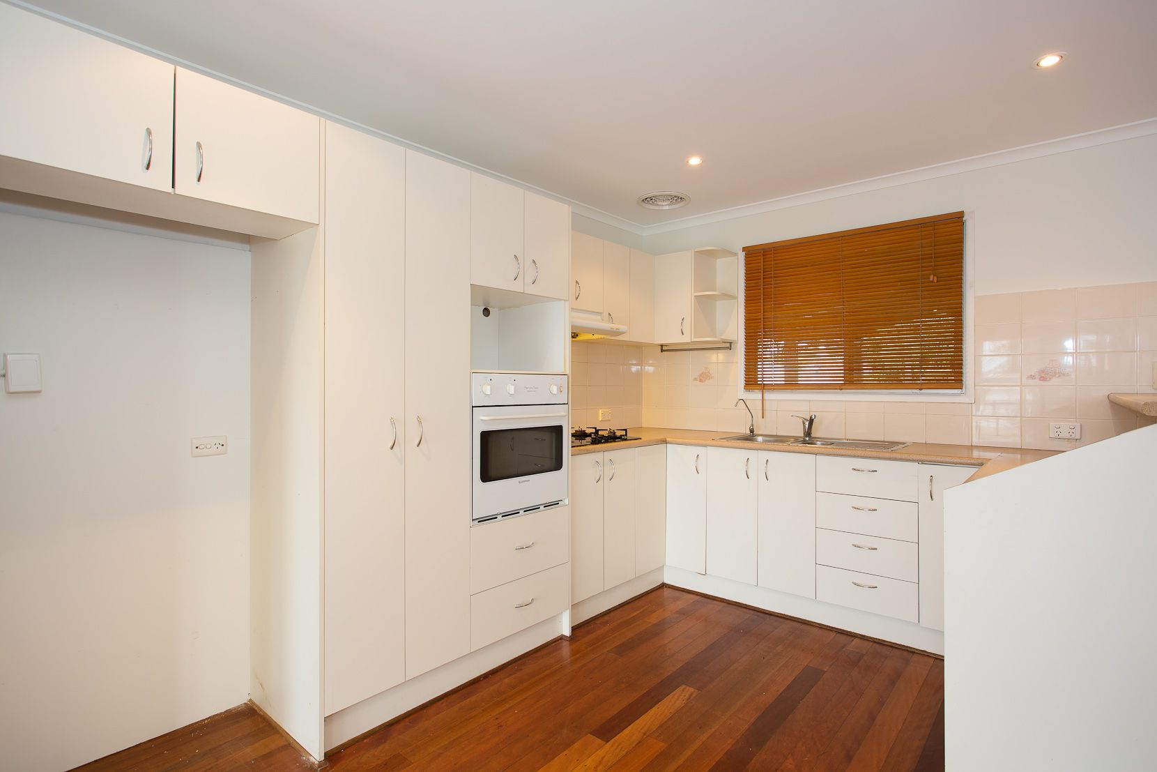 18 Kingfisher Drive, BONGAREE, QLD 4507