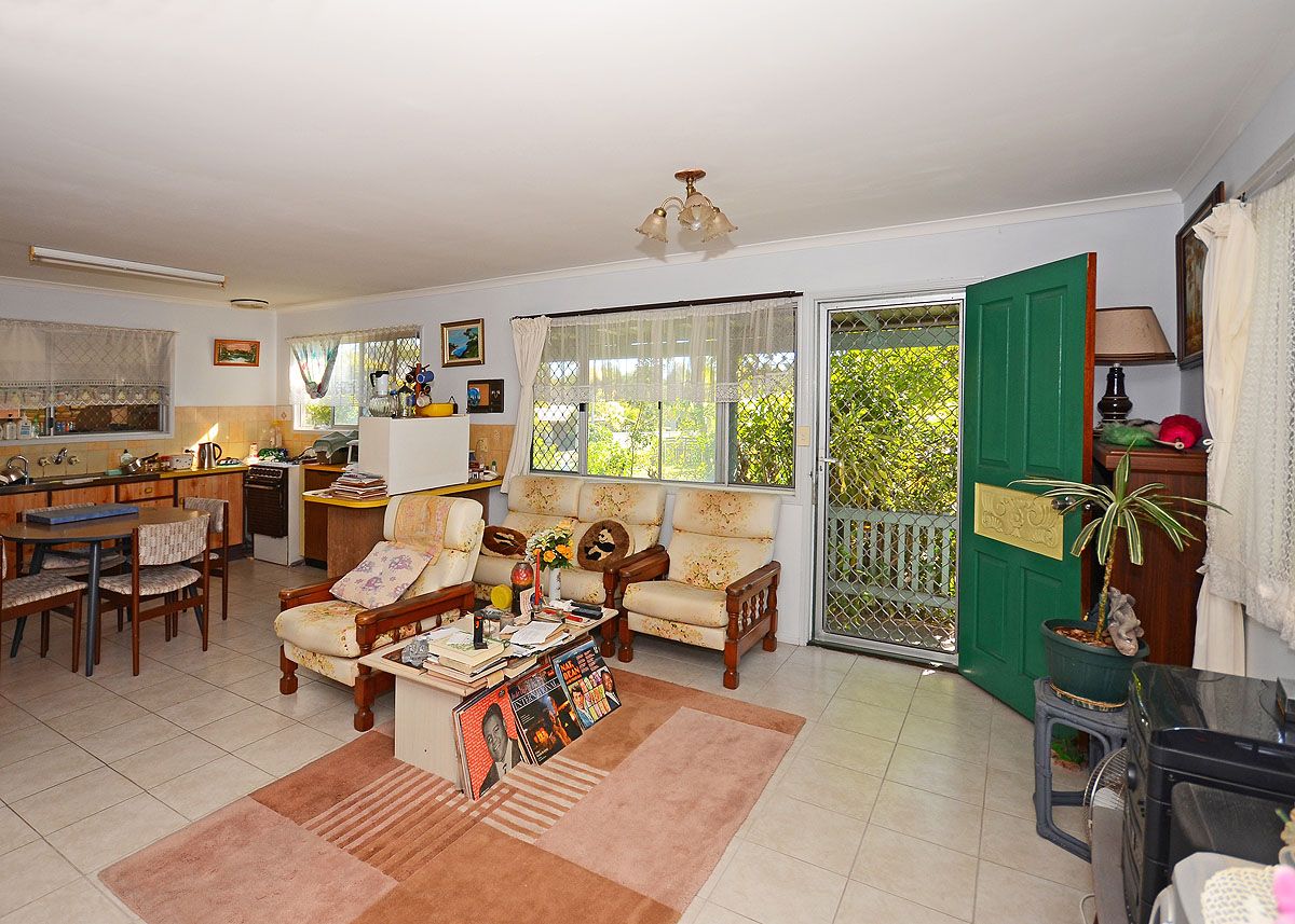 17 Byron Street, SCARNESS, QLD 4655