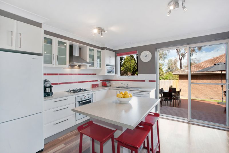 34 Fairlie Avenue, MACLEOD VIC 3085