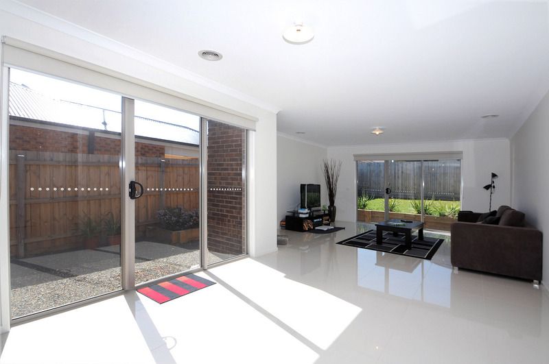 13 Eden Avenue, SKYE, VIC 3977