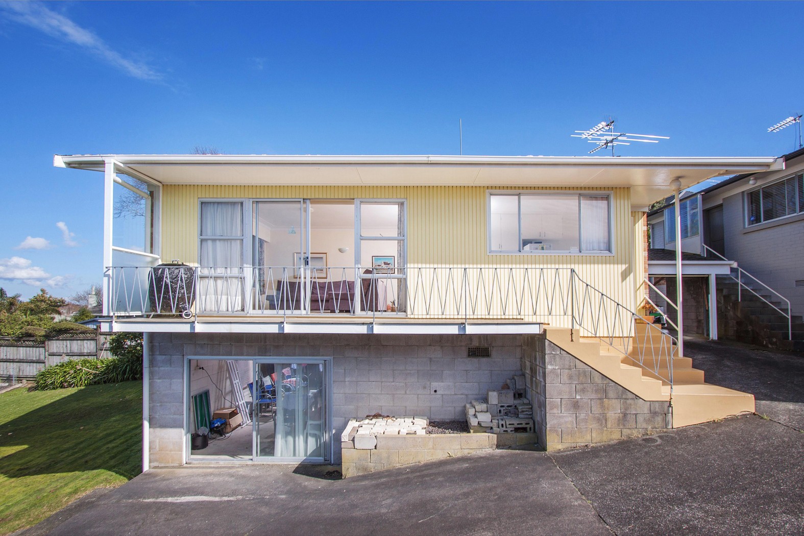 3/8 Ridge Road, Howick, Manukau City