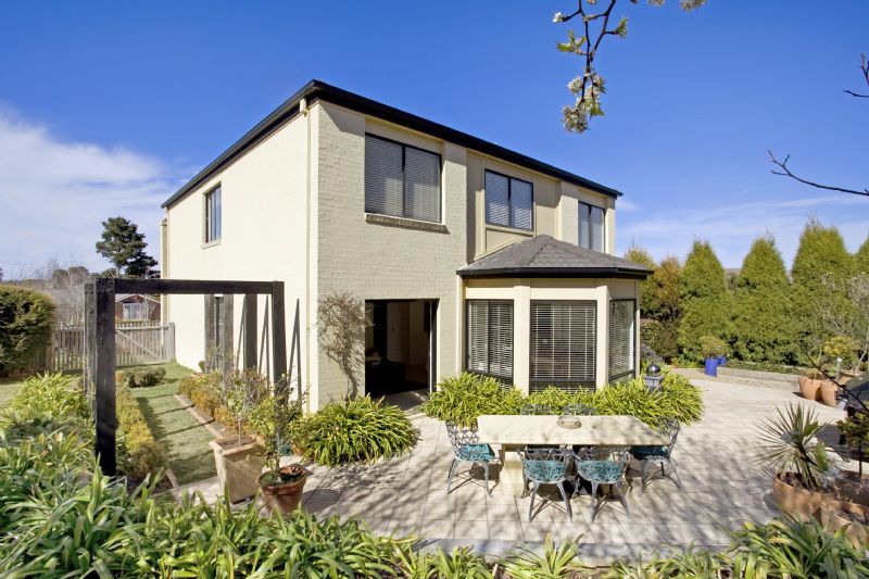 16 Stirling Drive, EAST BOWRAL, NSW 2576