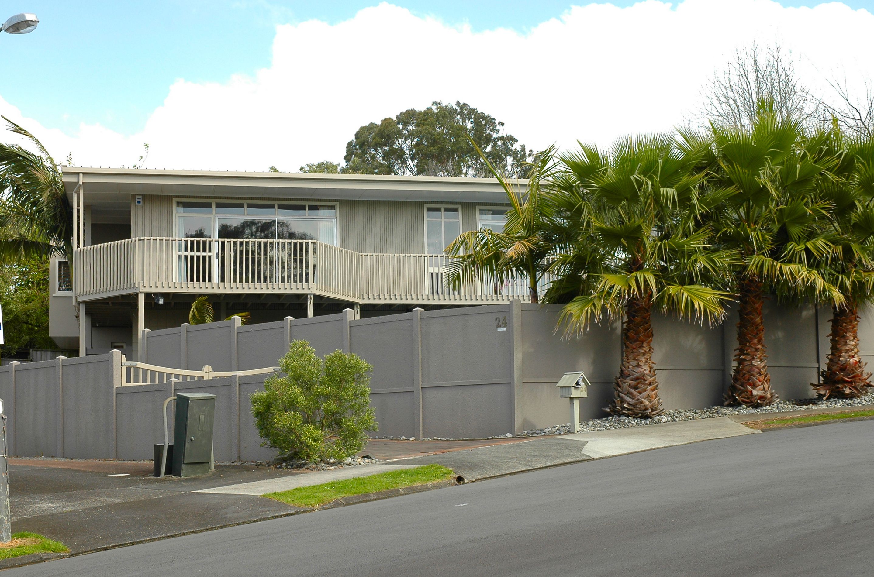 24 Blue Gum Rise, SUNNYHILLS, Manukau City
