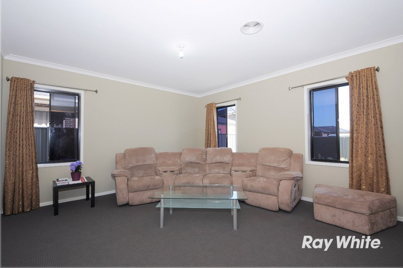 61 Datura Avenue, CRANBOURNE, VIC 3977