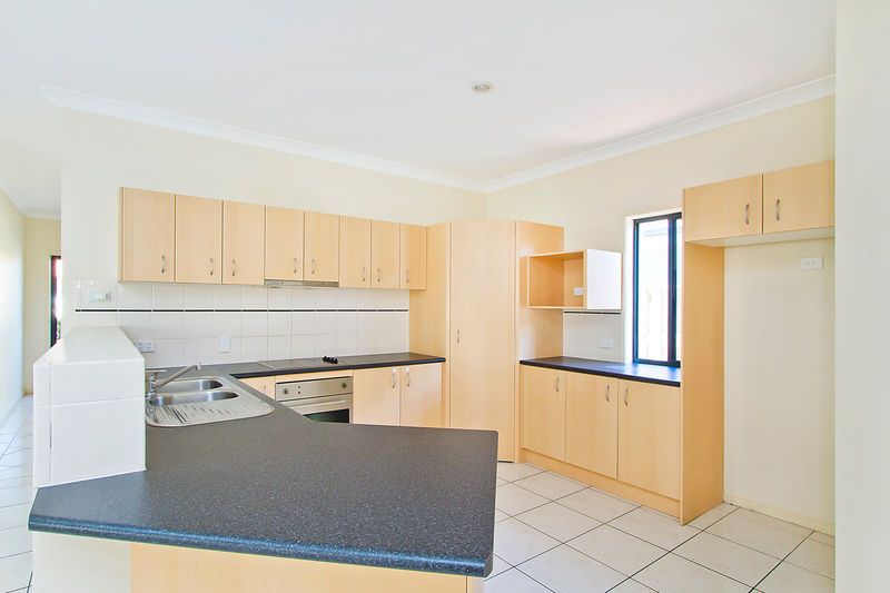 35 Gerona Circuit, VARSITY LAKES, QLD 4227