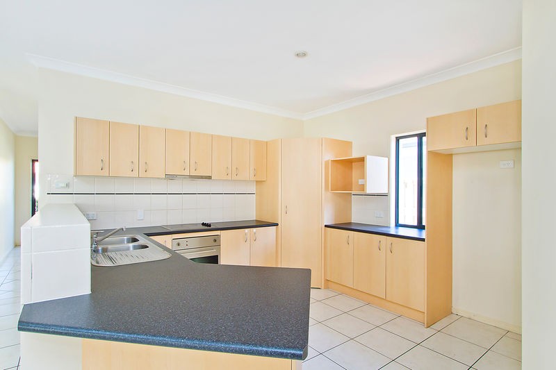 35 Gerona Circuit, VARSITY LAKES, QLD 4227
