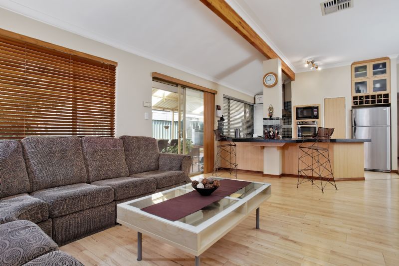 160 Garling Street, WILLAGEE WA 6156