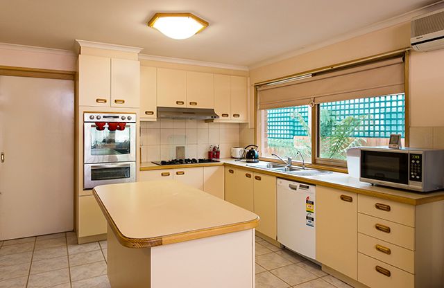 86 Kellbourne Drive, ROWVILLE, VIC 3178