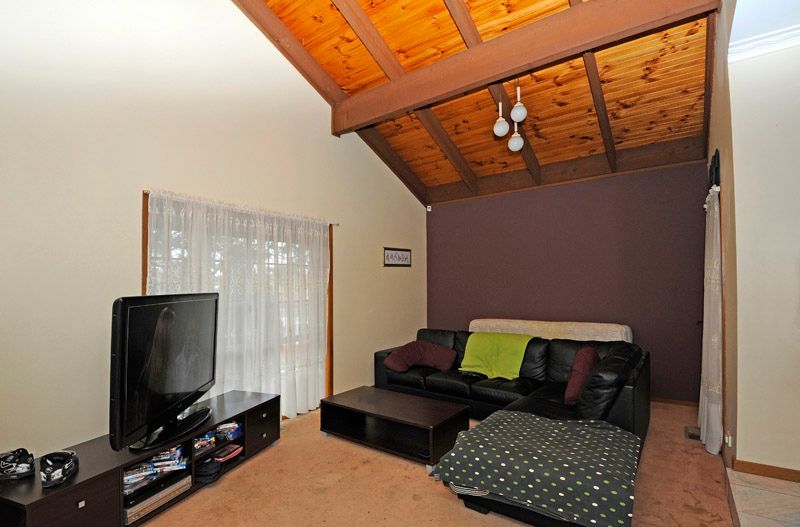 100 Centenary Drive, MILL PARK, VIC 3082