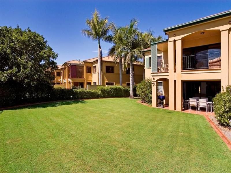 3246 The Palladian Drive, HOPE ISLAND, QLD 4212