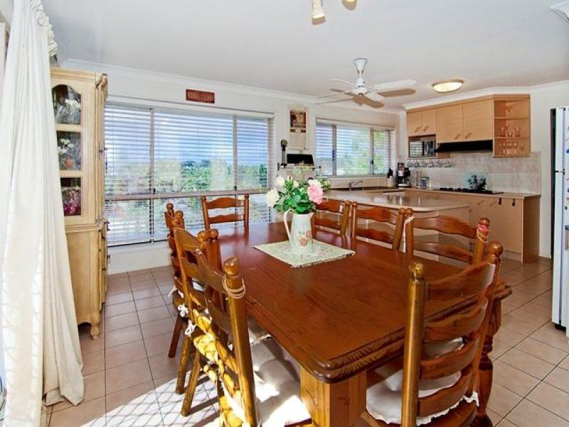 15 Jingella Street, HOPE ISLAND, QLD 4212