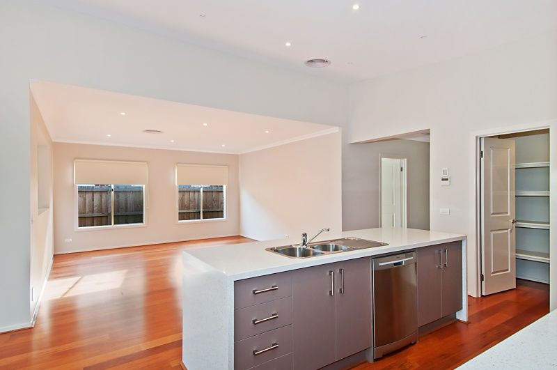 19 Sandarra Boulevard, SANDHURST, VIC 3977