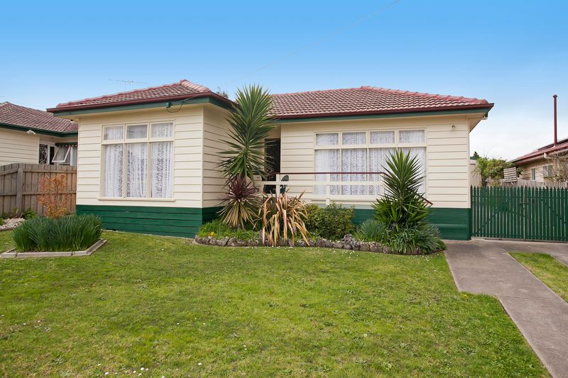18 Nagle Drive, BELMONT, VIC 3216