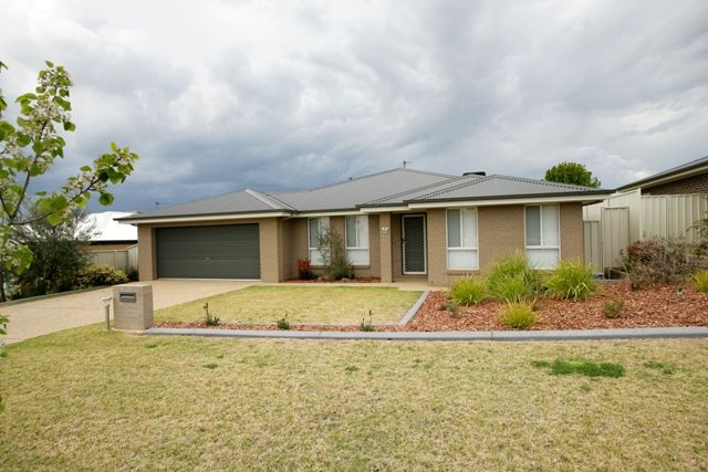 15 Dundale Crescent, ESTELLA, NSW 2650