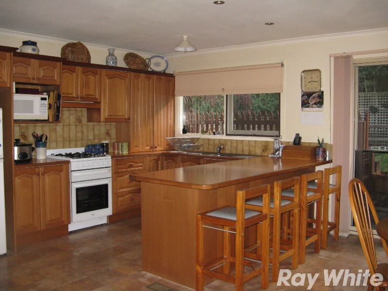 11 Kumbada Avenue, UPWEY, VIC 3158