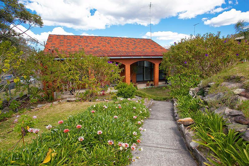 6 Shorland Avenue, JANNALI NSW 2226
