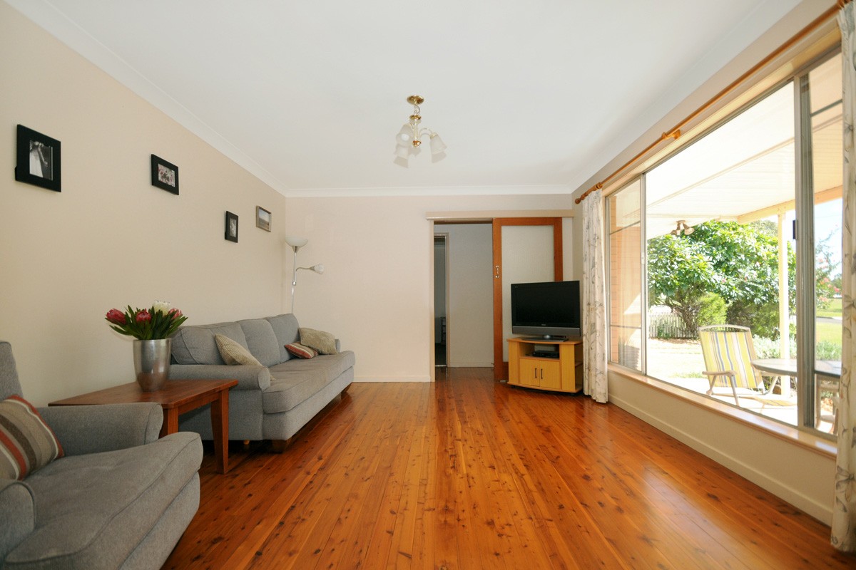 16 Wentworth Street, Centenary Heights, QLD 4350