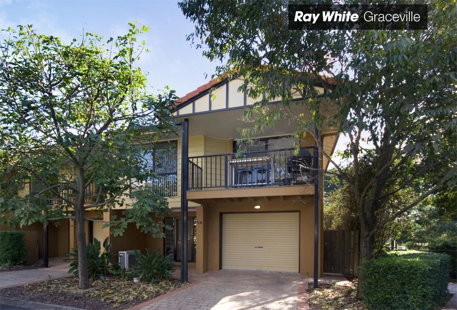 316 Long Street East, GRACEVILLE QLD 4075