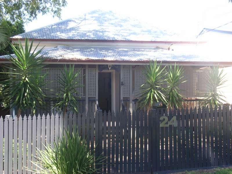 24 Foch Street, ASHGROVE, QLD 4059