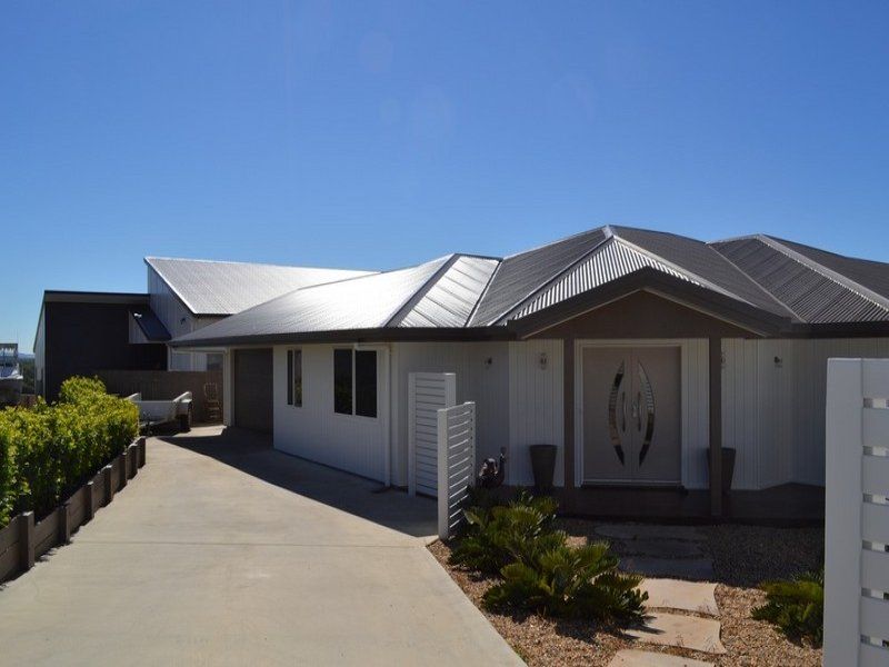 8 Pitcairn Court, PACIFIC HEIGHTS, QLD 4703