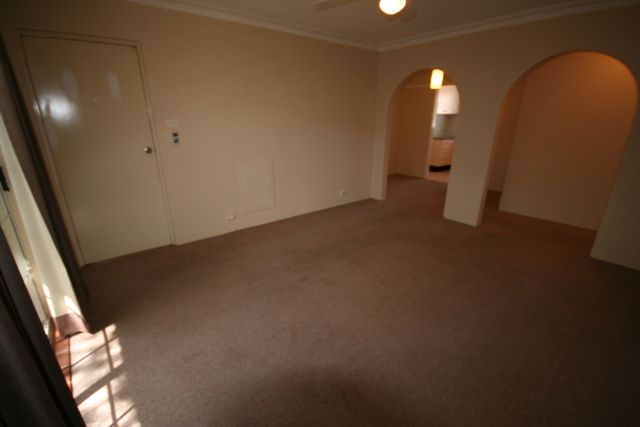2/1 Hybon Avenue, QUEANBEYAN EAST, NSW 2620