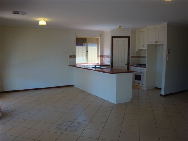 26 Quantock Crescent, CRAIGMORE, SA 5114