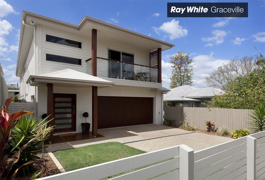 32 Turner Street, CORINDA QLD 4075