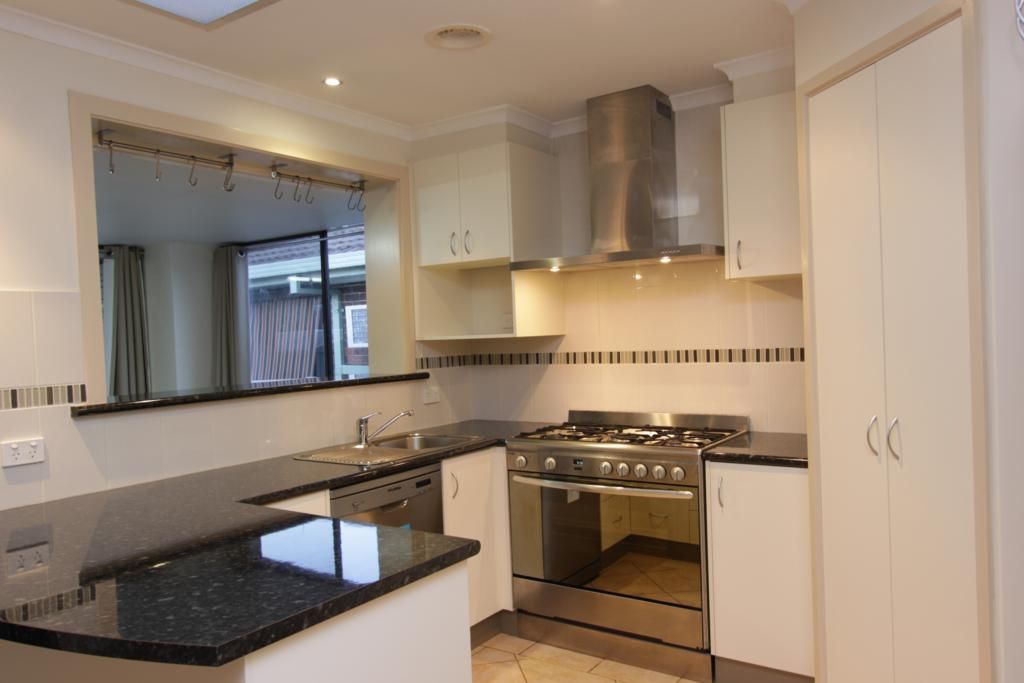 8 Bond Street, GOLDEN SQUARE, VIC 3555