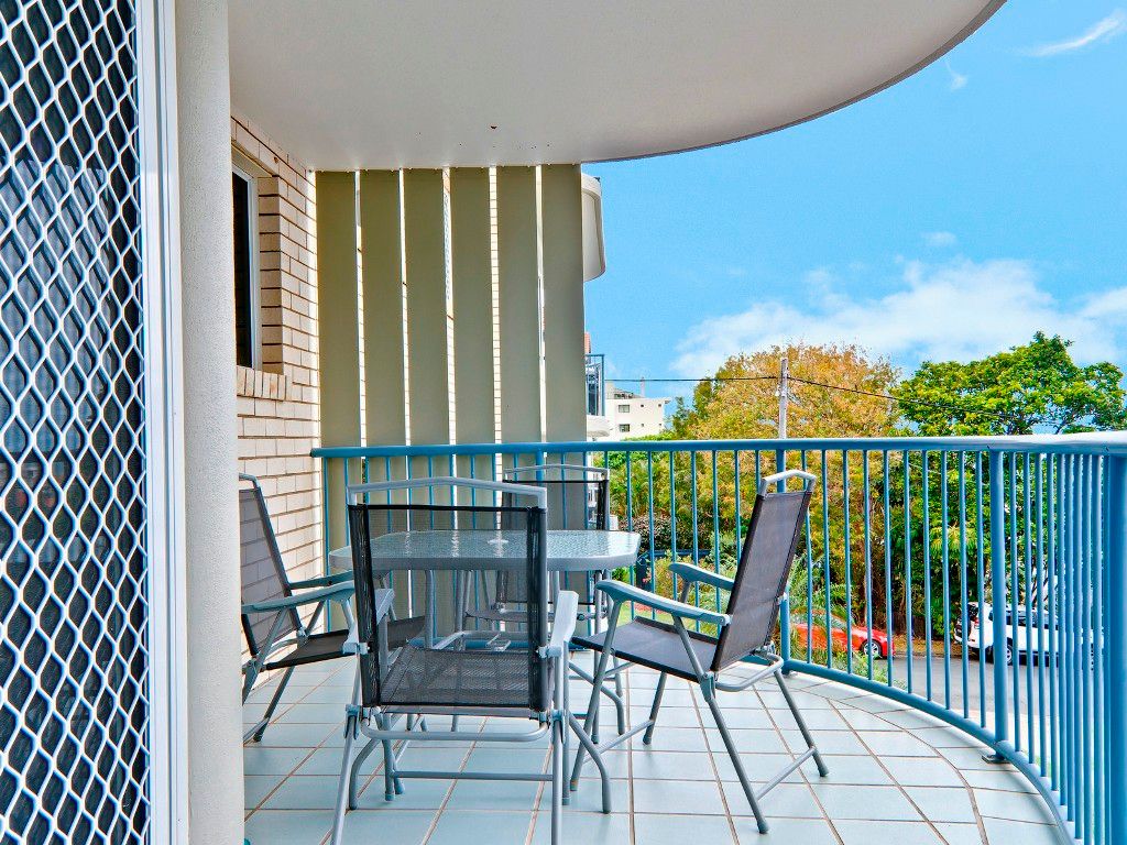 Unit 2 'Pacific Cove' 2 Upper Gay Terrace, KINGS BEACH, QLD 4551