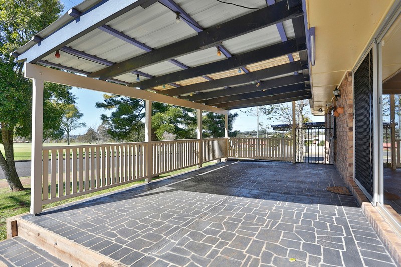 4 Traminer Drive, WILSONTON HEIGHTS, QLD 4350