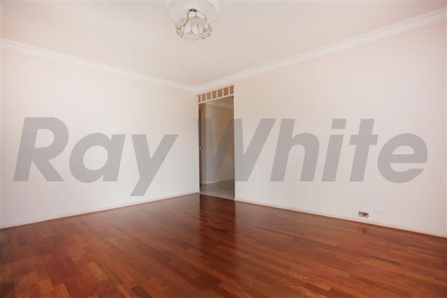 11 Bluewren Close, GLENMORE PARK, NSW 2745