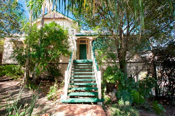 23 Audenshaw Street, HIGHGATE HILL QLD 4101