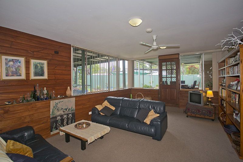 5 Brenda Road, MAIDA VALE, WA 6057