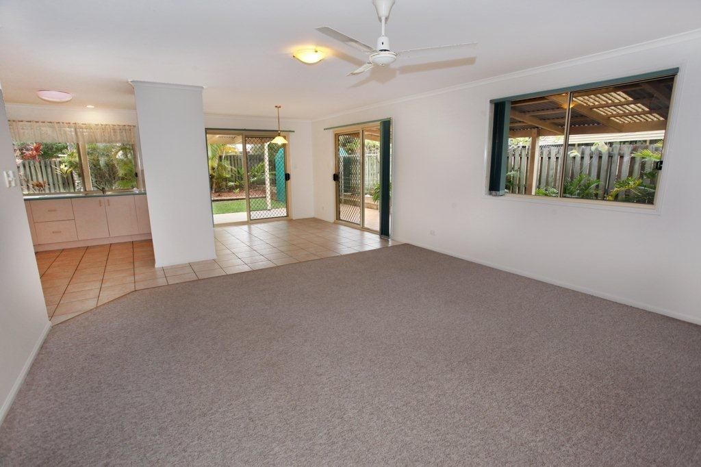 5 Lyon Place, SIPPY DOWNS, QLD 4556