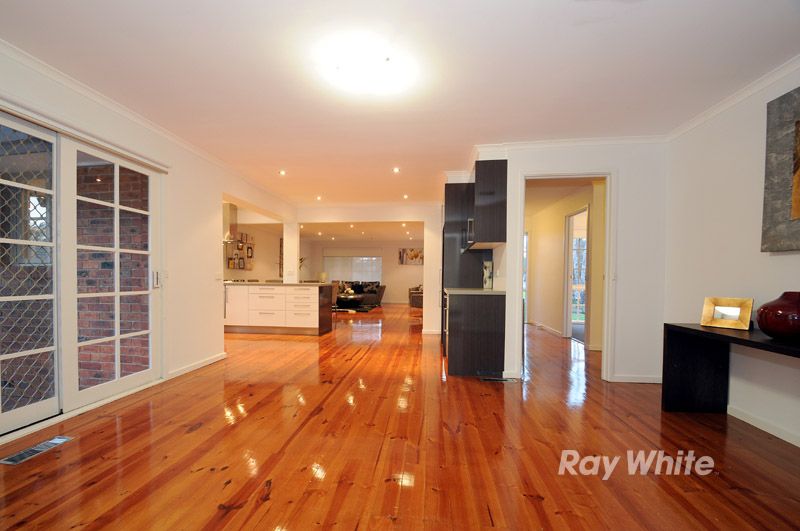 5 Melanie Close, WANTIRNA SOUTH, VIC 3152