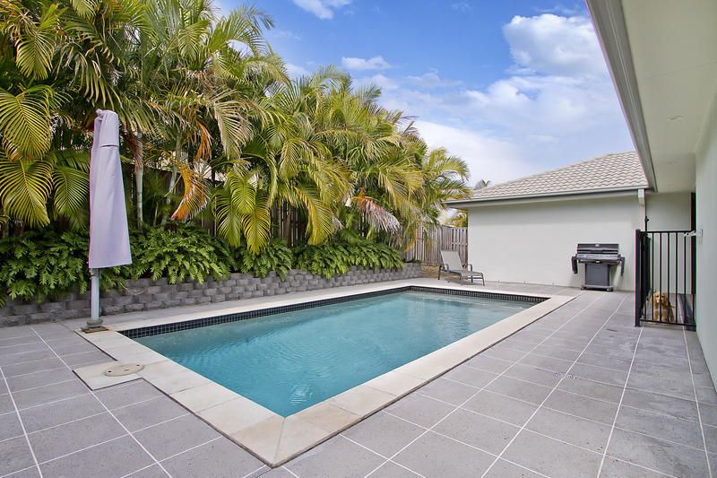 9 Beaumont Crescent, PACIFIC PINES, QLD 4211