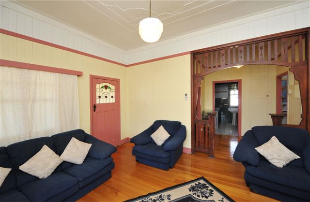 3 Second Avenue, HARRISTOWN, QLD 4350