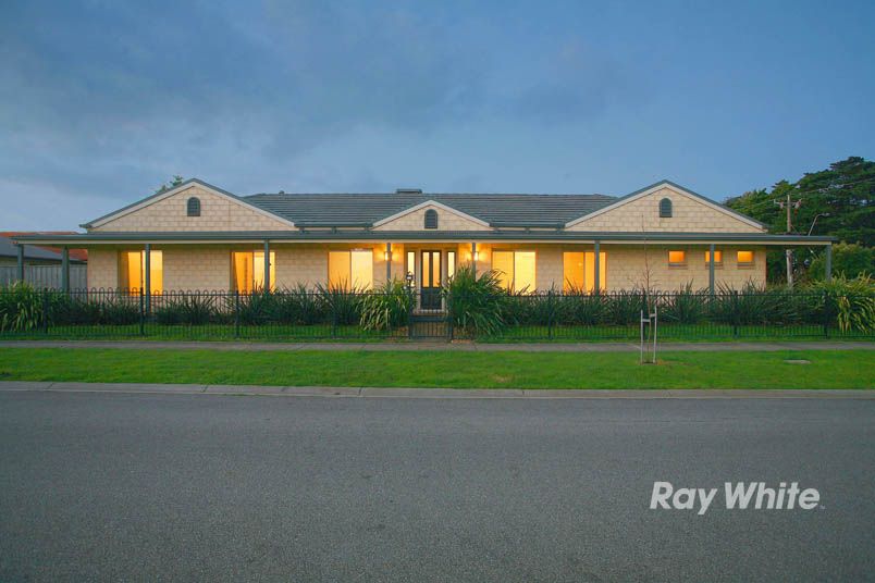 17 Satin Street, CRANBOURNE, VIC 3977