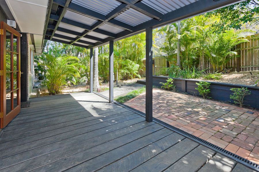60 Dobbs Street, HOLLAND PARK WEST, QLD 4121