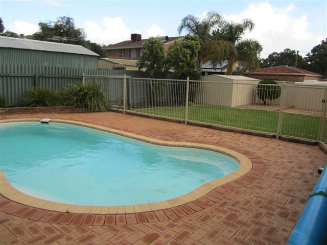 4 Blackbutt Way, FORRESTFIELD, WA 6058