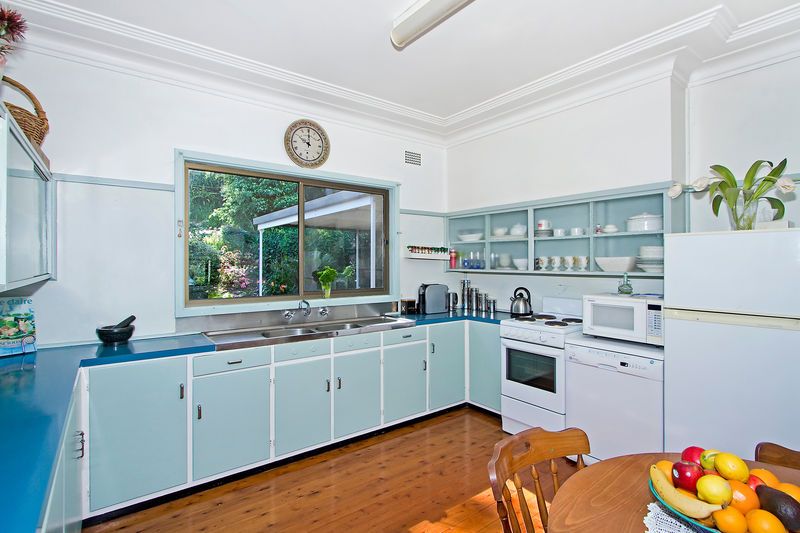 BOLTON POINT, NSW 2283