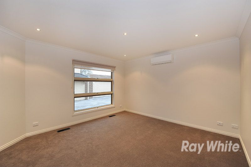 2/3 Pine Crescent, BORONIA, VIC 3155
