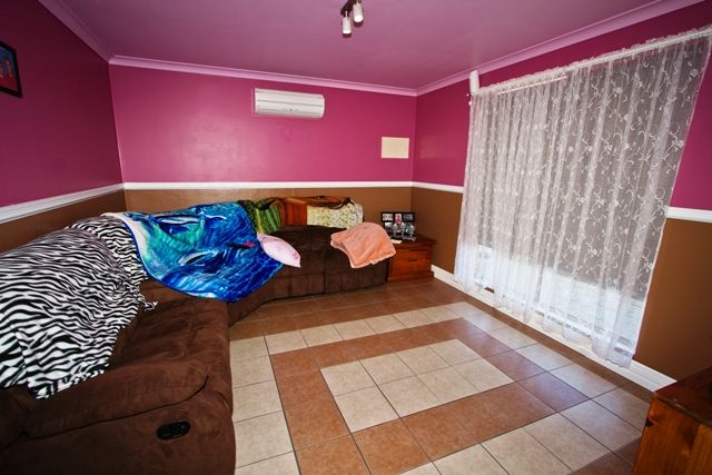 21 Solomon Circle, KARLOO, WA 6530