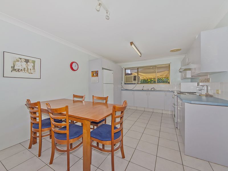 2/4 Cotinga Crescent, BURLEIGH WATERS, QLD 4220